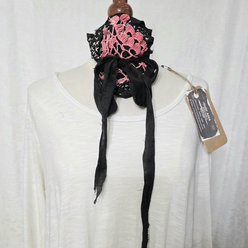 JABOT🩷 MOSSIE ANNA ARTISAN DESIGN NWT - Picture 6 of 11